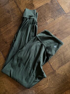 lululemon dark olive green workout leggings